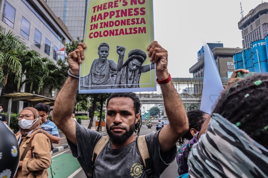Narasi Orang Kampung dalam Politik Indonesia Modern