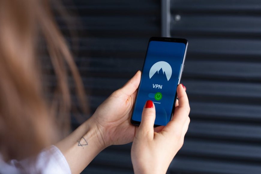 7 Langkah Amankan Keuangan Saat Liburan Tanpa Kebocoran Data