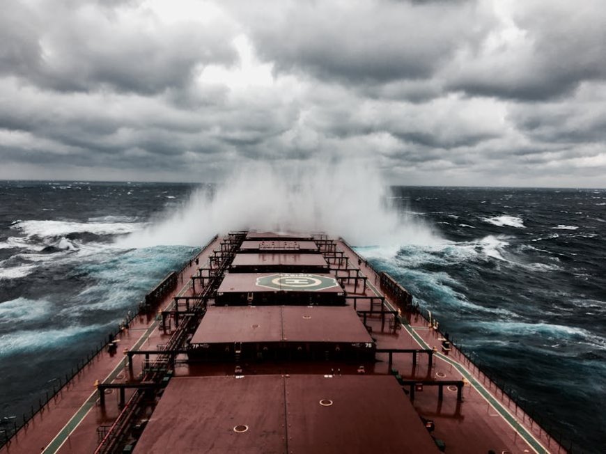 Kerugian Hapag-Lloyd: Pelajaran Penting untuk Investor di Tengah Gejolak Global