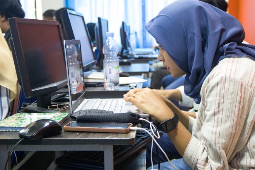 Kemnaker Siapkan Pelatihan AI untuk 3100 Pemuda Padang