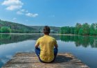 Bongkar Mitos Kesehatan Mental Saat Makan Siang, Hobi Memancing Efektif?